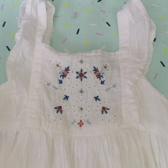 Bundle of 4 summer dresses 2T - Picture 7 of 8